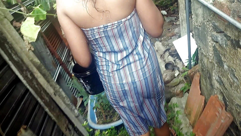 PinkyCouple: Indisch dorpsmeisje seks in de buitenlucht met haar vriendje na...