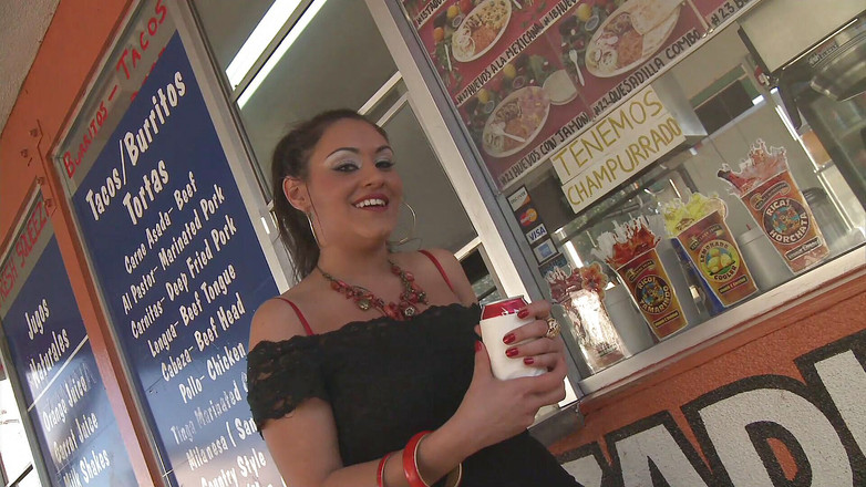 Foxy Desire: Чарлі Чейз приводить додому чувака для траху на день