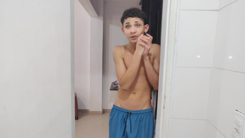 Tiffany Montavani: Hijastro se masturba viendo a su madrastra siendo follada por...