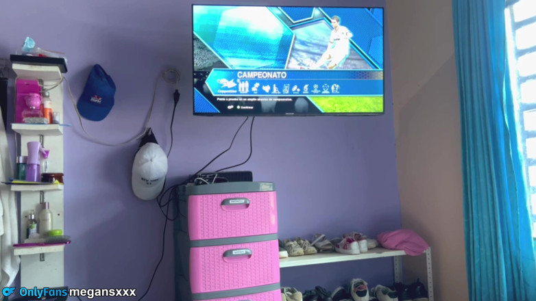 MeGanSxx: My Ex-sister-in-law Takes Pictures in the Next Room.