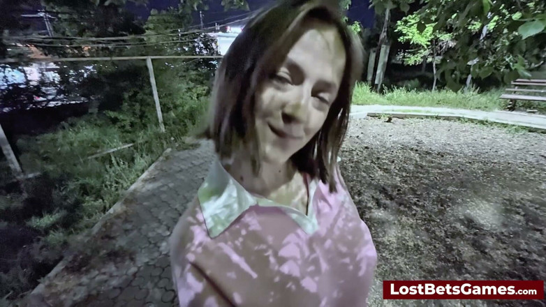Lost Bets Games: Nancy и Dylan Приносят свежую энергию на стриптиз Уно