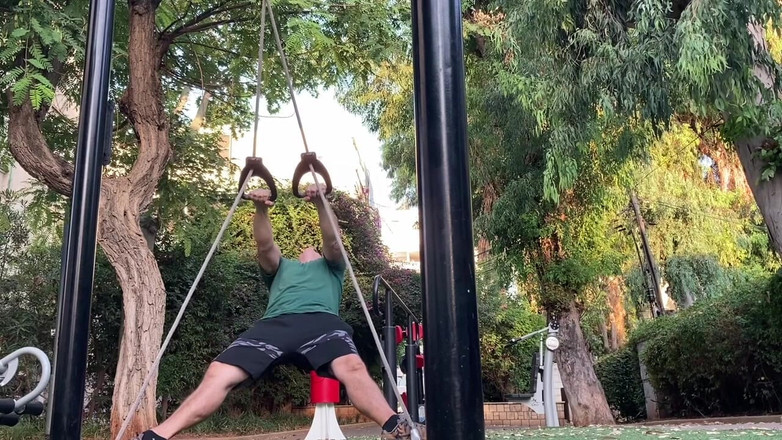 Alex Igogo: Я накачу себе і піду дрочити.