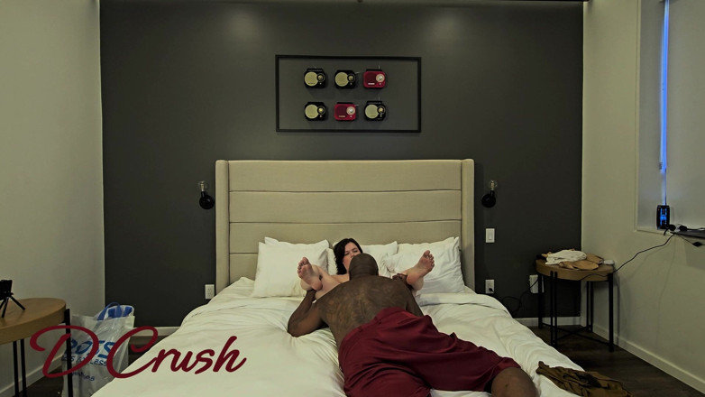 Dcrush: Nena consigue entrega de paquete