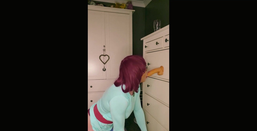 Juniperberi29: डिल्डो चूसना और चोदना संकलन