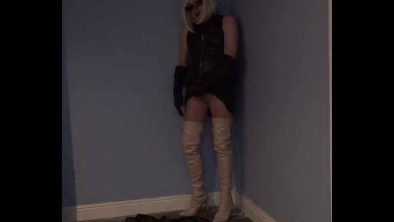 Leather Kirsten: Гра в шкірі