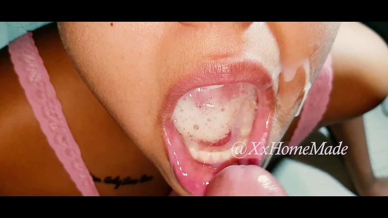 XxHomeMade: Její první kouření !! Amatérský teenager.