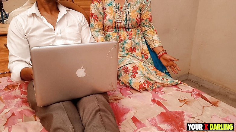 Jony Darling: У чоловіка немає часу з роботи, молодший зведений брат перетворює зведену сестру на мачуху