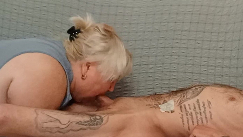 Zona901: Vợ xem hàng xóm bú cặc của tôi và nuốt...