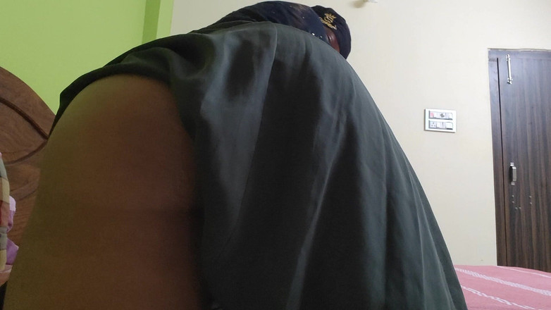 Hope Love: Chica musulmana con hermosas tetas y cuerpo perfecto sensación de...