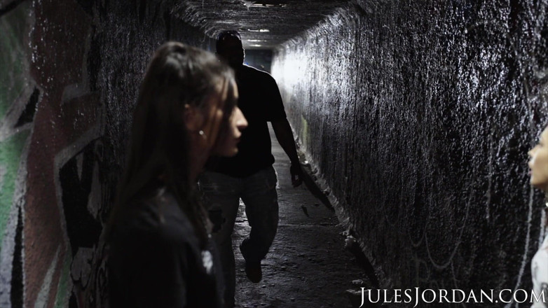 Jules Jordan: Gang děvky Emily Willis a Jane Wilde