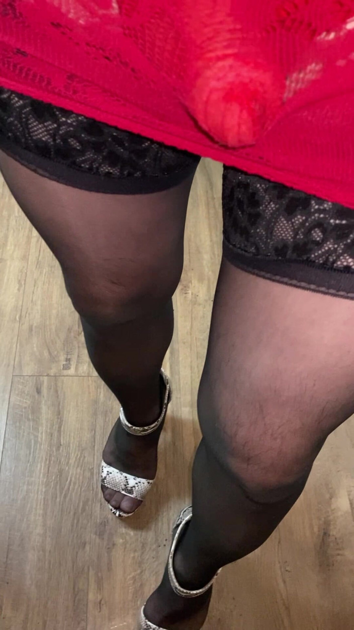 Madisoncd28428: Crossdresser si cewek nakal yang lagi malu-malu