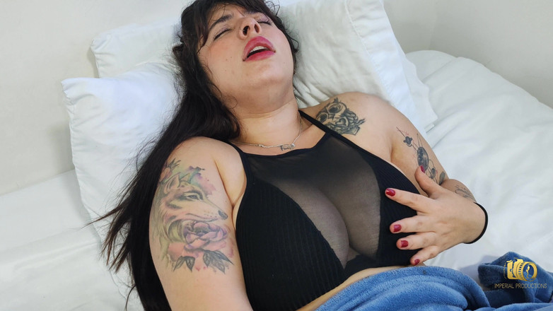 Rioc69: Rioc и ее первый трах со своими сиськами лучшего друга Дженна