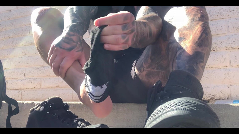 Jasons feet: 곧 꽤 행복한 풋보이에게 또 다른 양말을 팔았습니다.