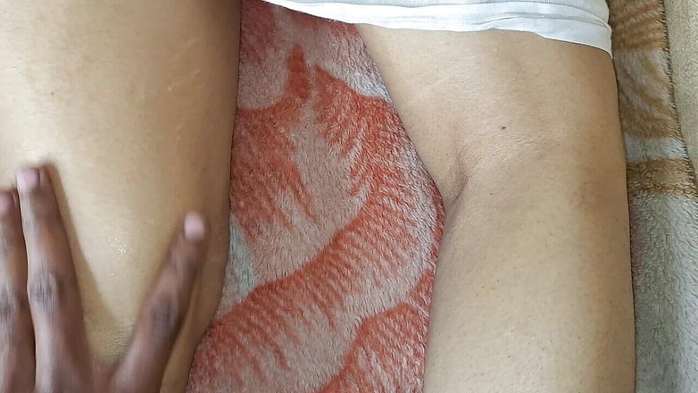 hot suman: Desi indická dívka ukazuje jeho nahé sexy tělo prsa a šukání...