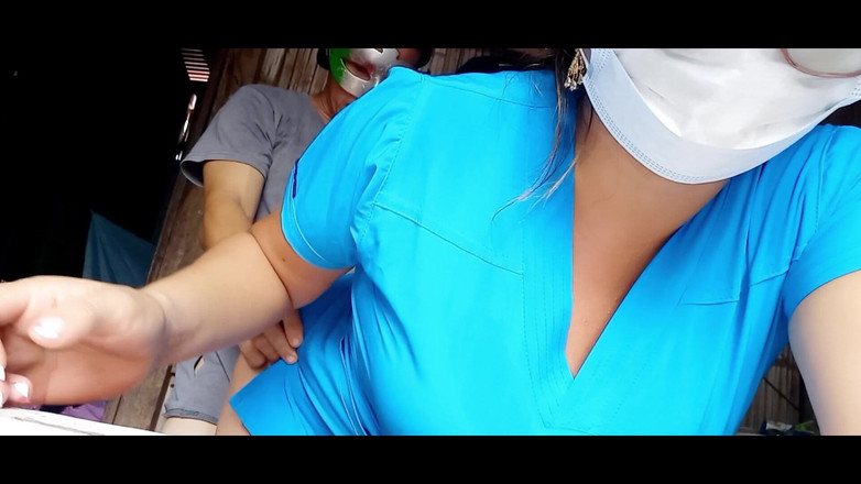 Martin13: 음란한 간호사가 돌아왔어! 그는 물집이 생기기 위해 갔고 결국 환자를 따먹게 되었습니다.