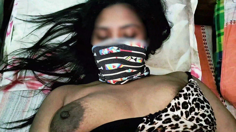 Hoktoml99: Süße stiefschwester schönes indisches desi-mädchen