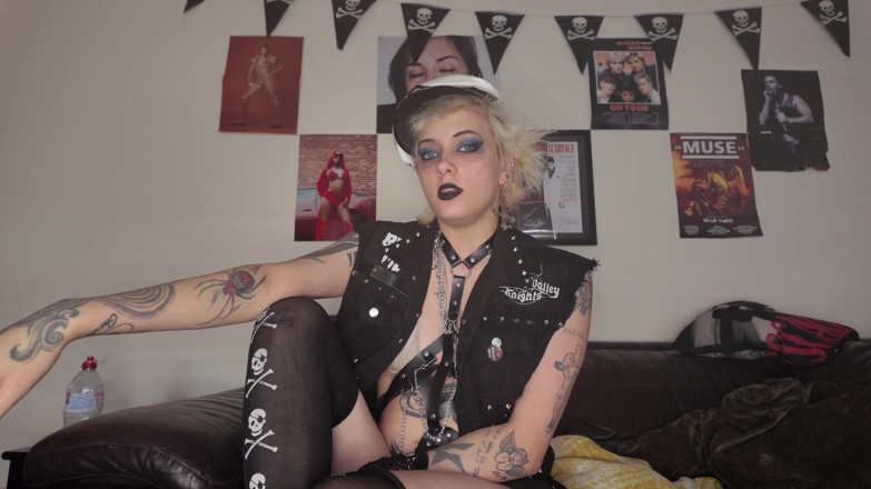 Glitterqueen1999: Goth Ex GF Penectomy