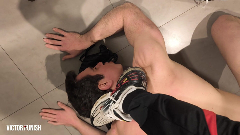 Victor Punish: Trampling - Nike Tn Vs Slave