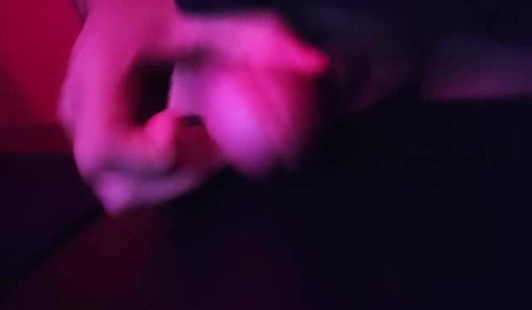 Aloyfmby: Aproape că am ejaculat