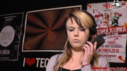 EroCom: DJ cagna viene strappata da un fan arrapato e poi...