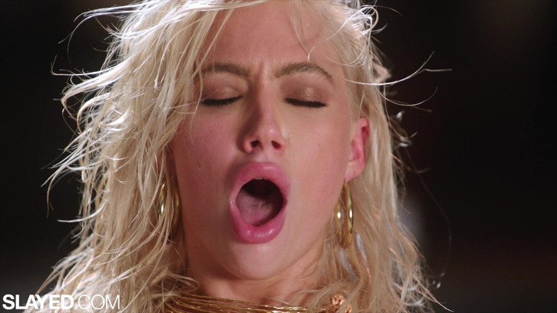 Slayed: Zabijaté Ivy a Vicki se střídají ve snaze se navzájem...