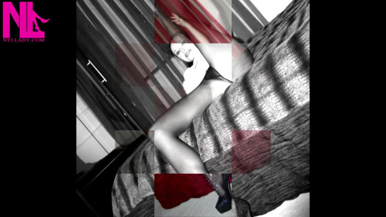 Nyllady: Sexy Uncensored Footplaying and Teasing