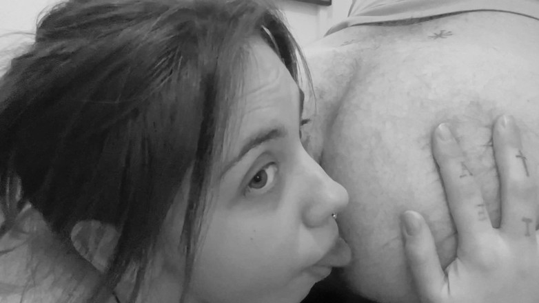 Raxxxbit: ポルネリアが舌で激しく吸う、美しいアソホール