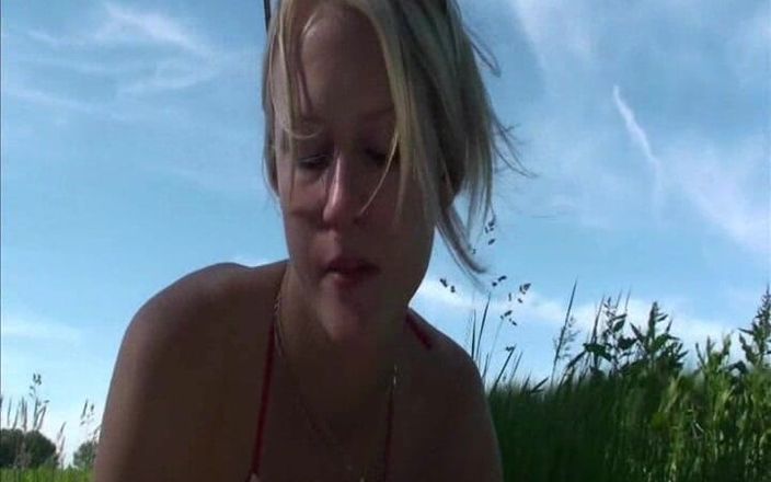 Blondehexe: लंड चुसाई देखने का बिंदु