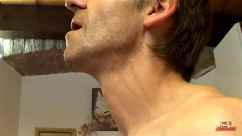Vere Casalinghe Italia.: Sick straight cock fucks an old housewife