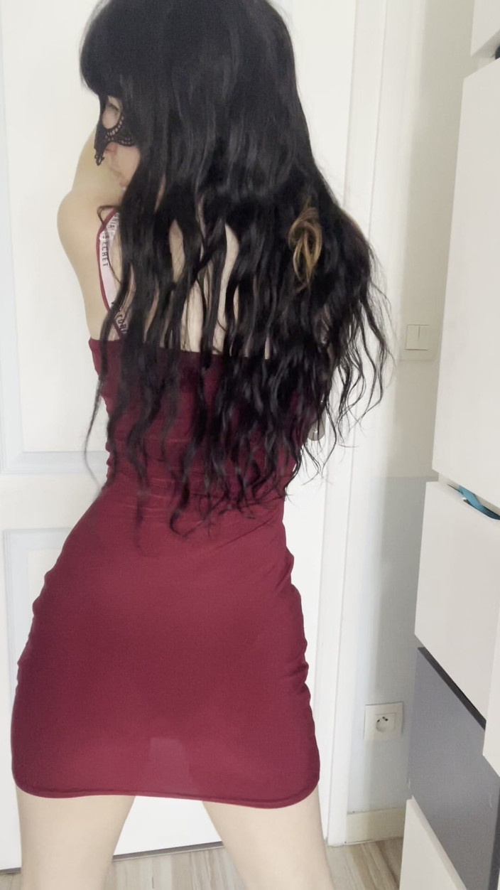 PaolaDbn: Malá striptýzka