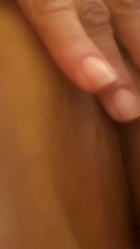 Vista De Cerca Masturbandome Con Mi Dildo Muy Rico