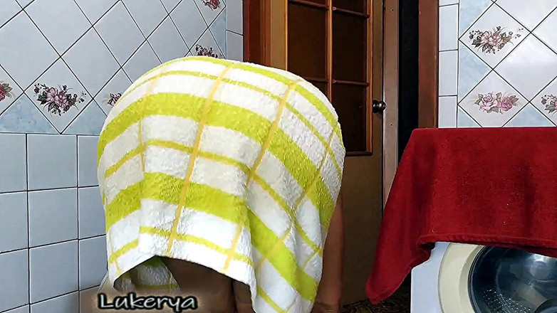 Lukerya: Lukerya - 淋浴后