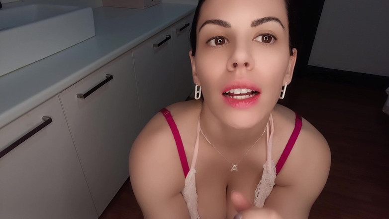 annikarain: 顔射精がダンサーの成長を引き起こす