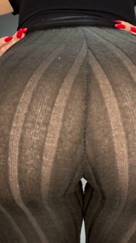 Big Booty Release Stinky Farts