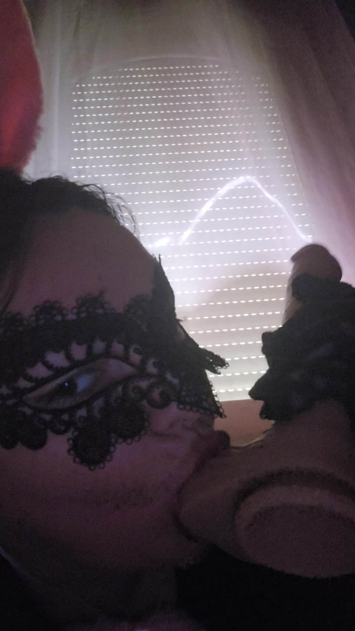 Sexybutterfly123: Oral, Masturbation, Dildo
