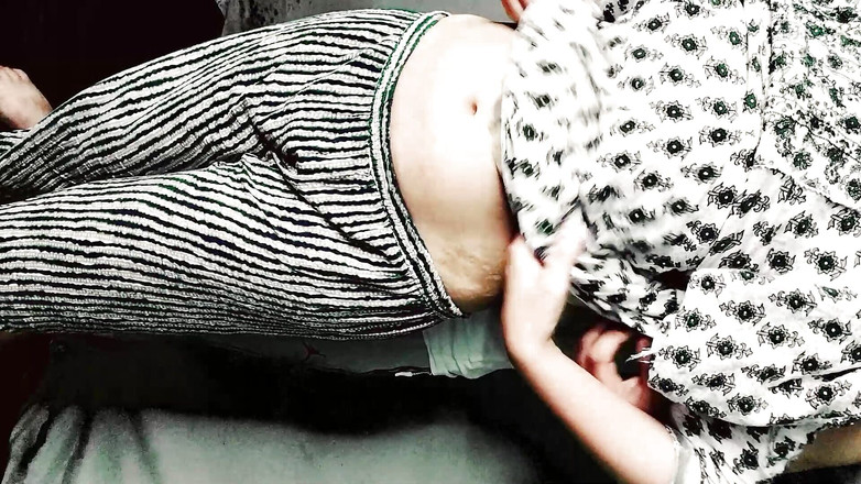 Vicky Thakur: Odada ateşli üniversite buluşması