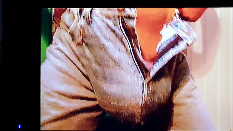 Monster_Meat_: Jeans bulging rêves