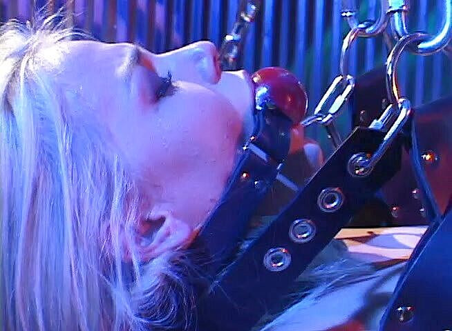 Cryptostudios: Sexmissbrukare make knullar ung fru på ett hårt sätt