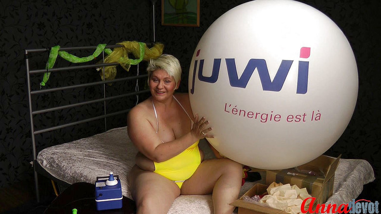 Anna Devot: Annadevot - balon şişirme makinesi :)