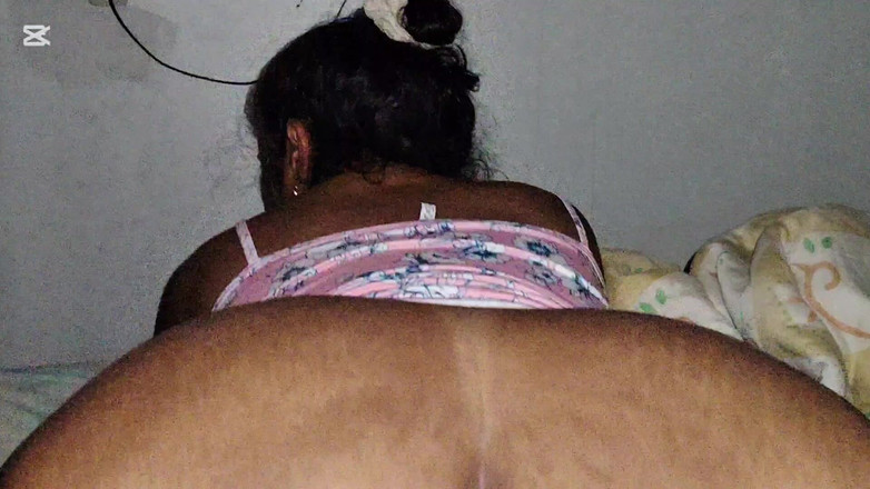 oficialkairadenaly: Fotto la matrigna indiana con il suo culo grosso