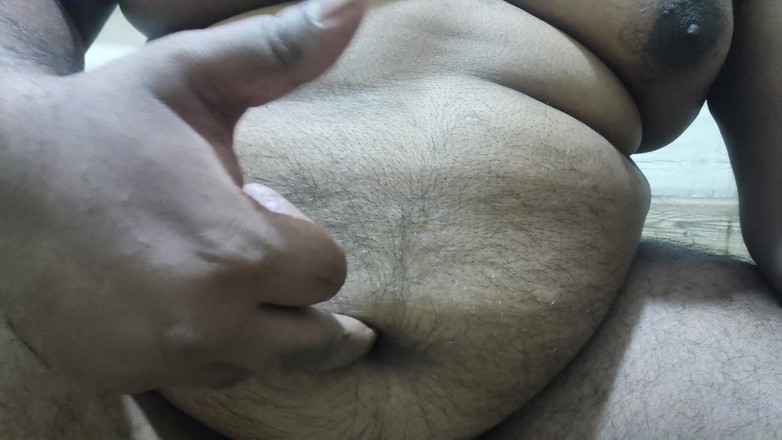 Fapidontmind: Guzik na brzuch i erotyczne sutki