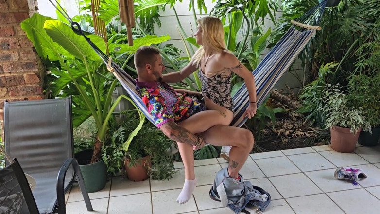Sparowdox: Hawaii-urlaub versaute freundin oben