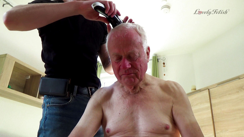 Lovely Male Fetish: 剃毛老私人