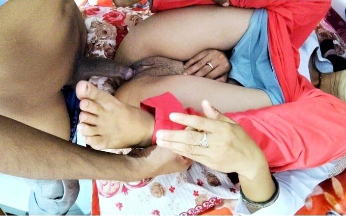 Ritu Rose: Sora vitregă Ki Chudai Sunday Ko Desi studentă indiană