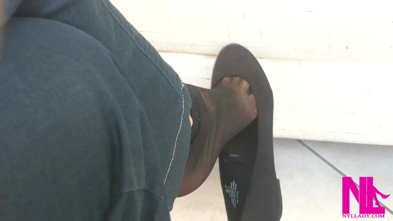 Nyllady: Dangling in Black Flats and Black Nylon Socks