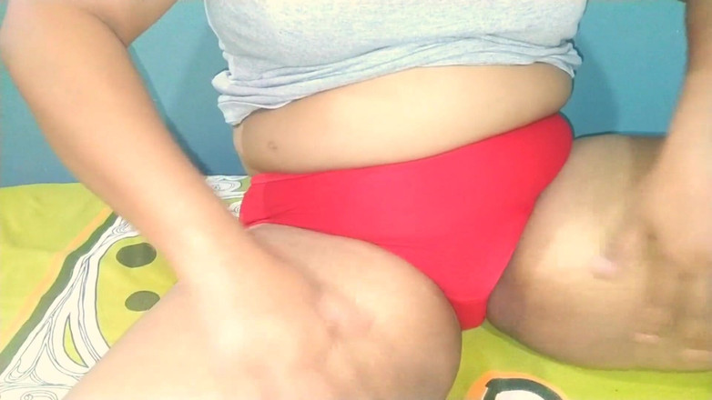 Kaaligirl: Solo-Masterbation asiatische stiefmutter