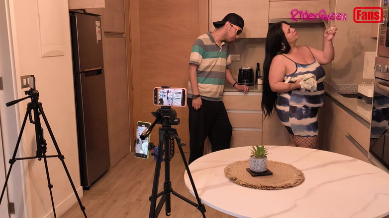 Riderqueen: Stiefmutter von wagemutigem stiefsohn verführt, video für fans