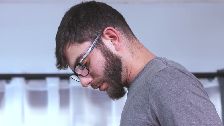 Out Of The Family: Z rodiny - sexy 18letá holka Jaye Summers deepthroats velký čůrák jako profesionál