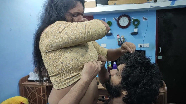 Vaigavarun45: Mallu ragazza calda rossa mezza sari romanticismo e sesso con...