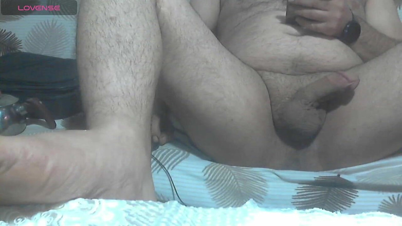 CenkAy: Svalnatý turecký táta stříká